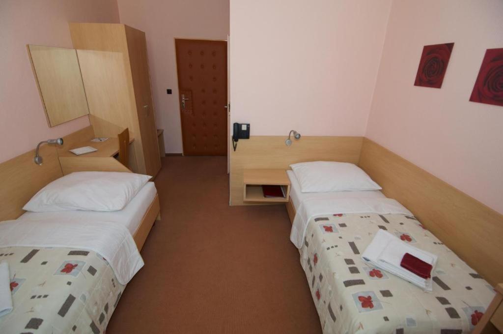 Hotel Steve Liptovský Mikuláš Buitenkant foto