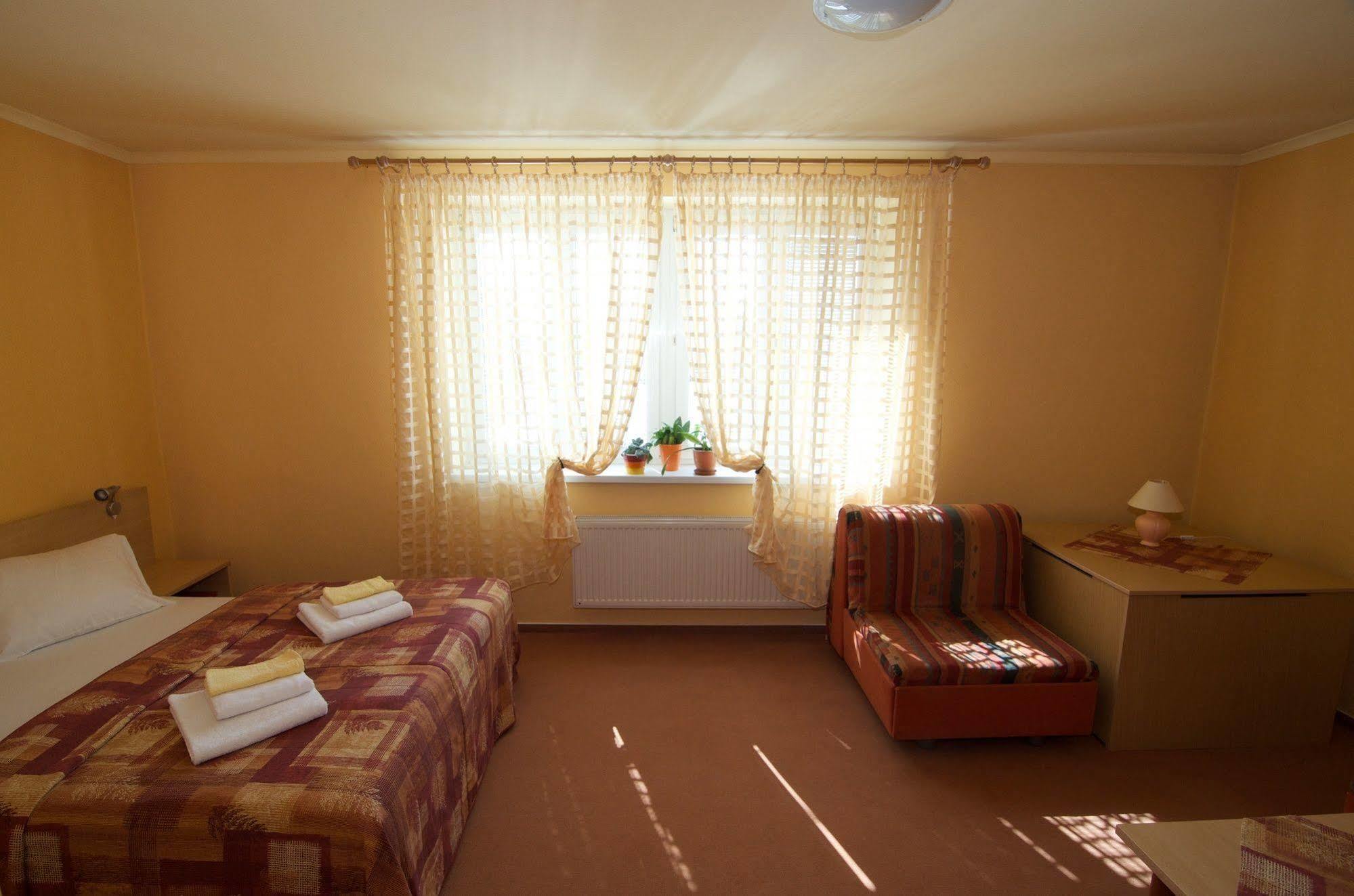 Hotel Steve Liptovský Mikuláš Buitenkant foto