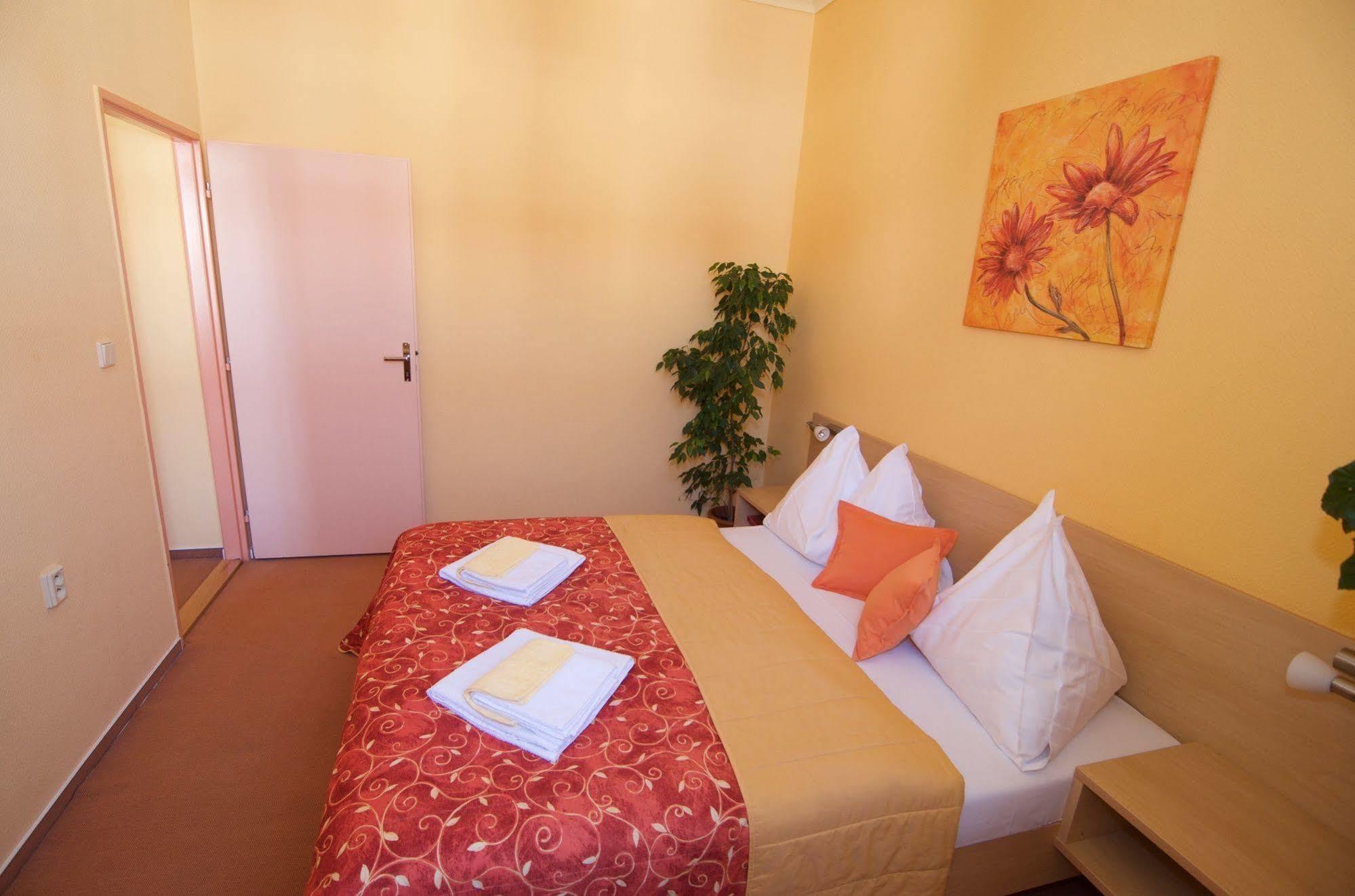 Hotel Steve Liptovský Mikuláš Buitenkant foto