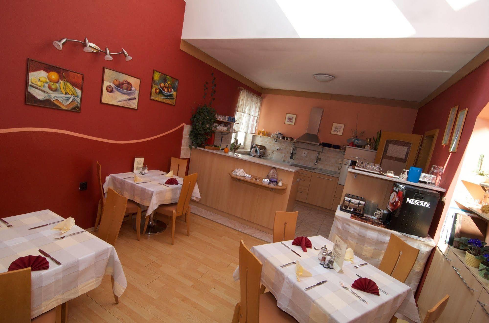 Hotel Steve Liptovský Mikuláš Buitenkant foto