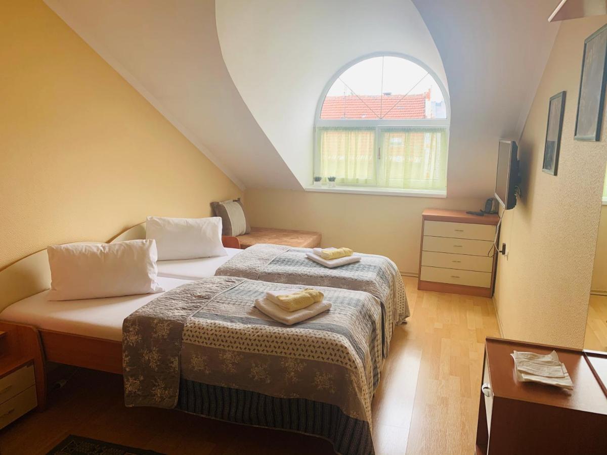 Hotel Steve Liptovský Mikuláš Buitenkant foto
